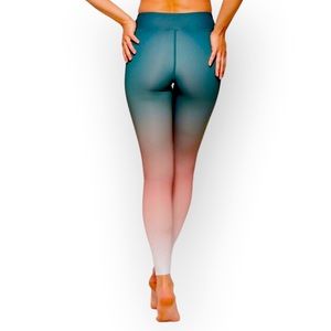 BNWT Aurum Full-Length Ombré Leggings. 
Size Small. 
Brand new with tags.
